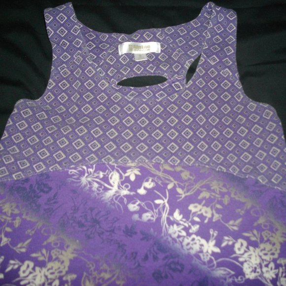 Purple and white floral print dress - Picture 2 of 3